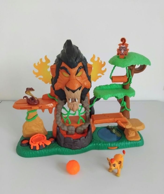 Ascension de Scar GARDE DU ROI LION Playset DISNEY  Complet 🦁