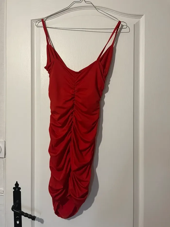 robe rouge shein taille S - photo numéro 2