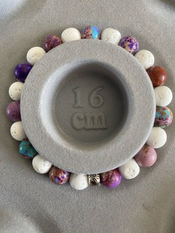 Bracelet en jaspe et pierre de lave blanche