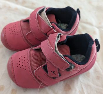 Baskets Decathlon rose T.24