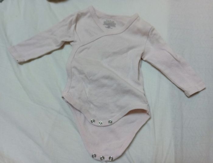 Body rose et blanc m.l / 3 mois