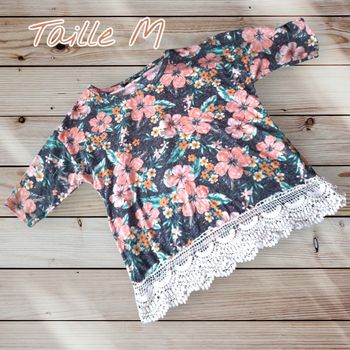 🌸 T-shirt fleuri avec dentelle – léger & féminin 🌸
