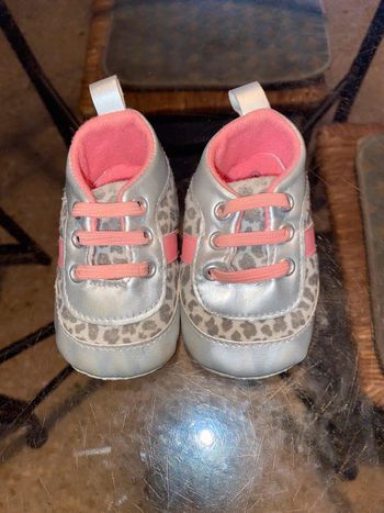 Chaussures bébé, taille 18/19.