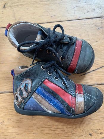 Chaussures marine Catimini taille 19