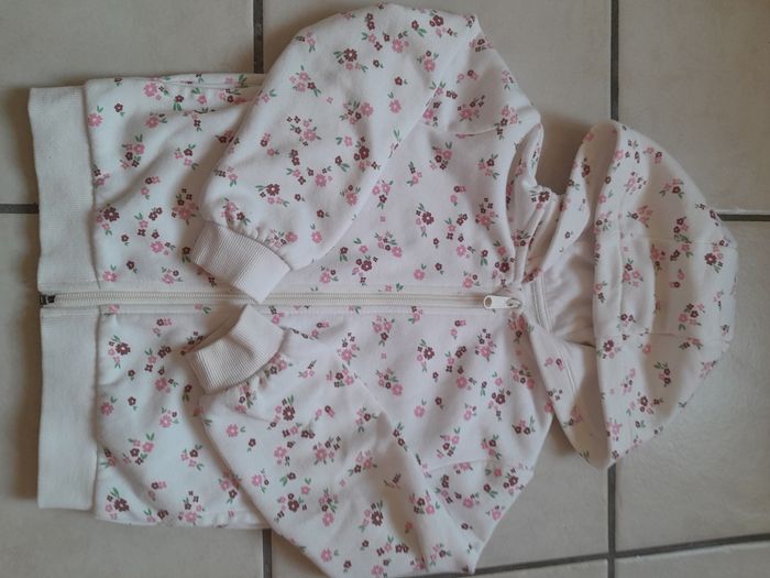 Lot vêtements fille 6 ans - photo numéro 5