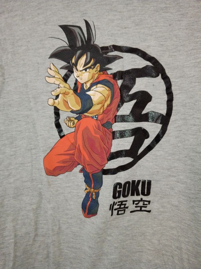 T-shirt Dragon Ball z Sangoku taille 12 ans - photo numéro 3