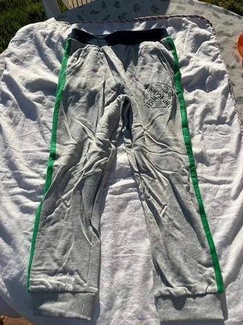 Jogging taille 8 ans gris Super U neuf avec étiquette