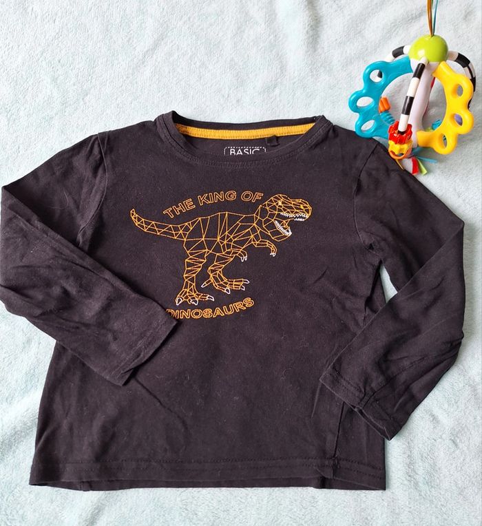 Tee-shirt taille 4-5 ans