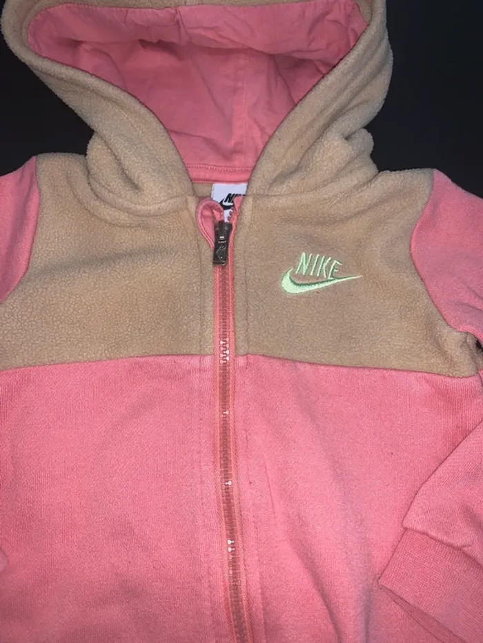 Combinaison sportwear nike taille 24 mois - photo numéro 2