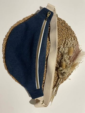 Sacoche banane fait main en tissu velours côtelé bleue marine 