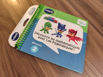 Livre magibook découvre les mathématiques avec les Pyjamasques