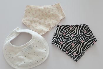 Lot de 3 petits bavoirs