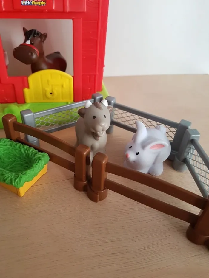 Fisher Price écurie et stand du marché fermier Little people - photo numéro 4
