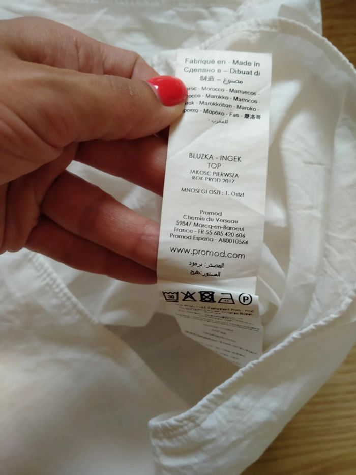 Haut blanc. Manches courtes. Femme . Promod.
Taille 36 - photo numéro 11