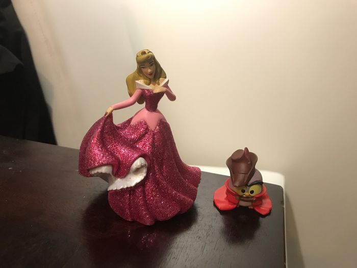 Figurine princesse aurore belle au bois dormant disney