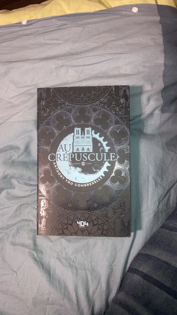 Au Crépuscule Livre