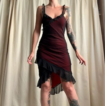 Robe asymétrique mesh volants burgundy Goth 90s vintage - Taille S