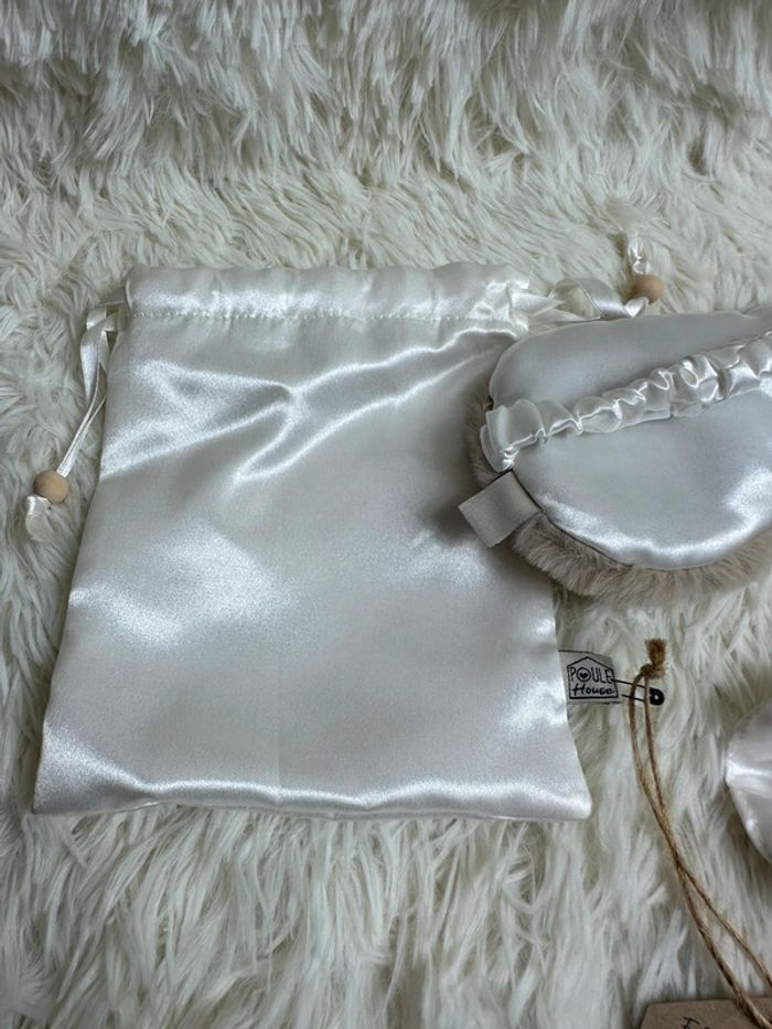 Masque de nuit et chouchou en satin Poule House - photo numéro 4