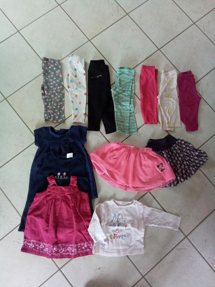Lot de vêtements fille 12/18 mois