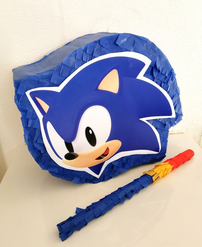 Pinata Sonic pour anniversaire enfant