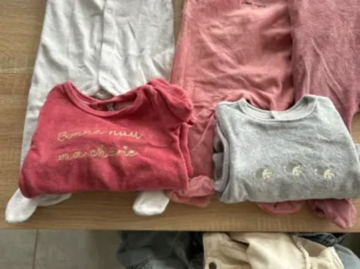 5 pyjamas - photo numéro 3