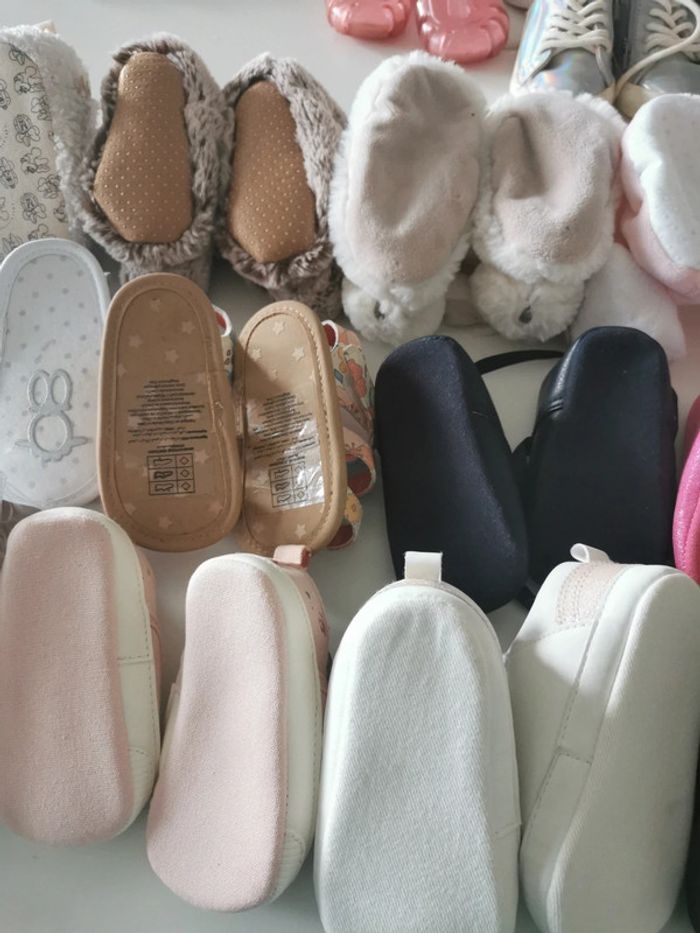 Lot chaussures chaussons bébé 6 à 12 mois - photo numéro 7
