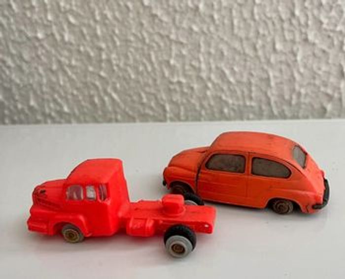 Lot de 2 anciennes miniatures Norev France