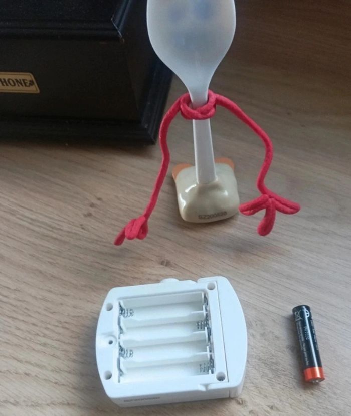 Toy story forky fourchette 18 cm télécommandée - photo numéro 6