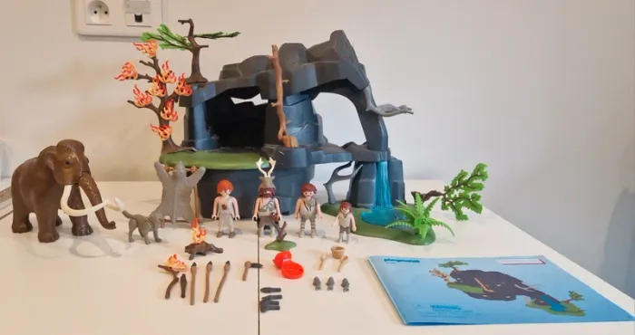 Playmobil "grotte préhistorique avec mammouth " - photo numéro 3