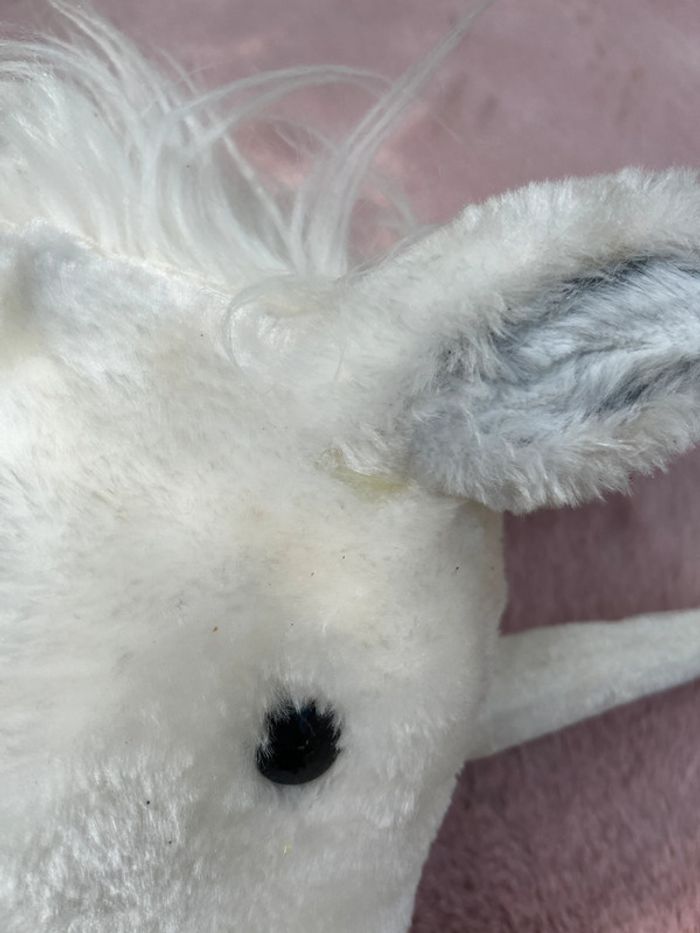 Tête de licorne peluche féérique a crochet au mur - photo numéro 9