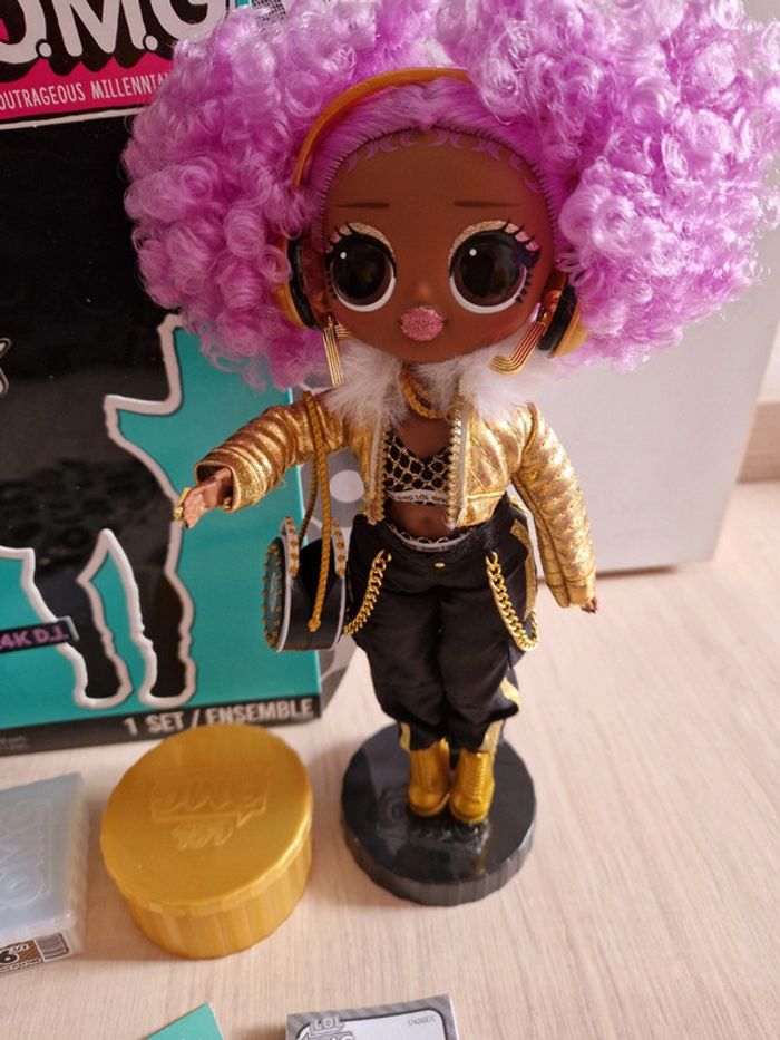 Poupée lol Omg 24K D.J - photo numéro 2