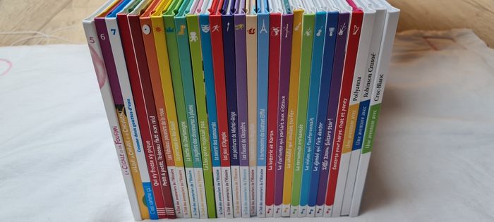 Lot 28 livres enfants Macdo