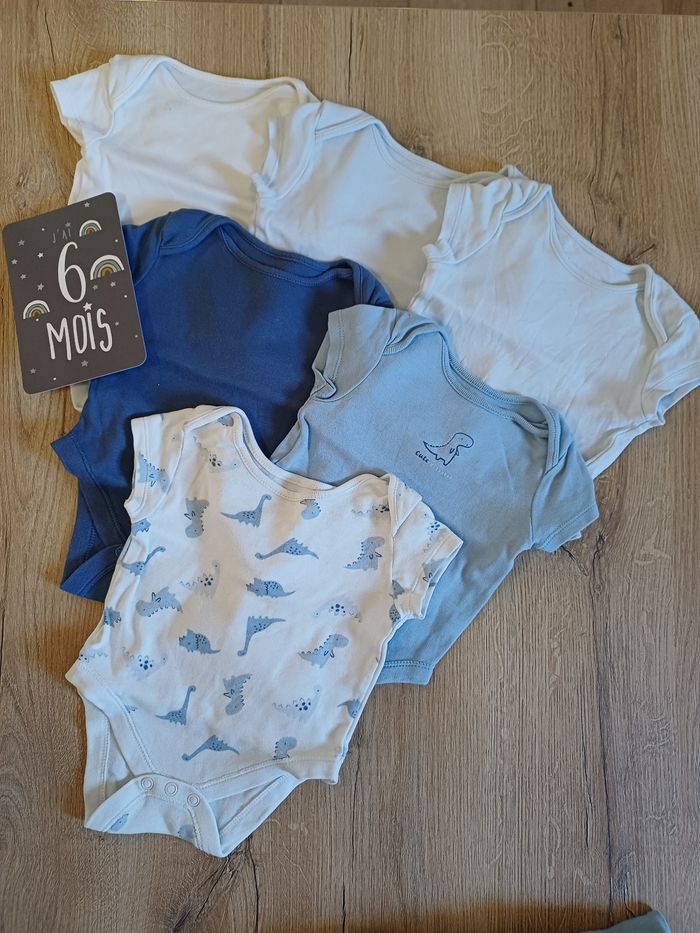 Lot bodys primark 6 mois