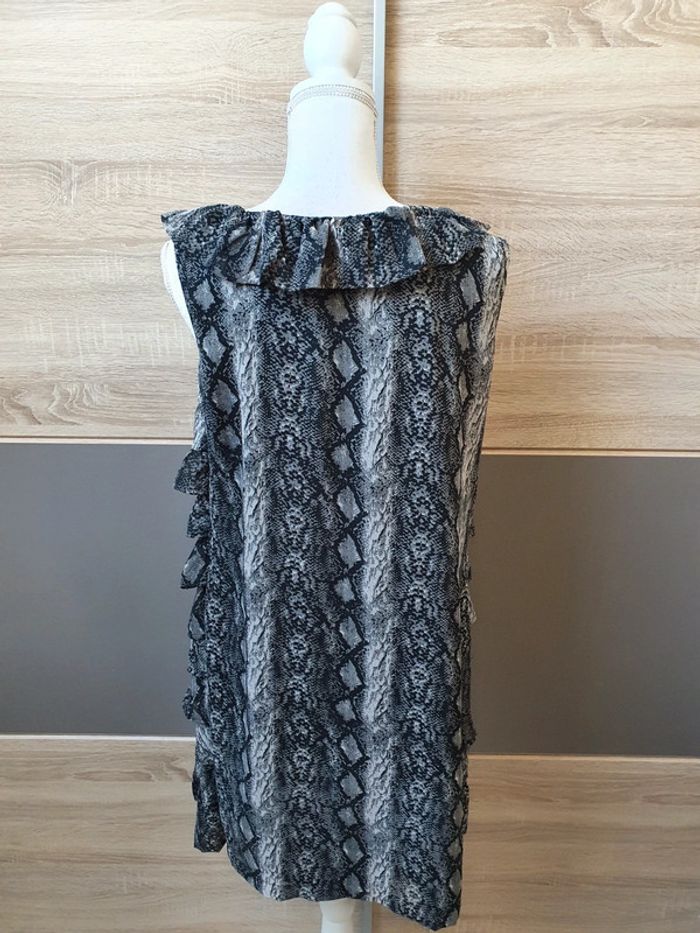 Jolie robe. - photo numéro 2