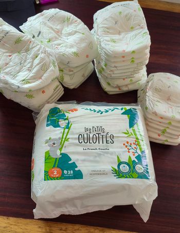 Lot couche taille 2 les petits culottés