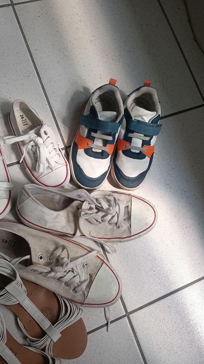 Lor de chaussures femme/garcons - photo numéro 5