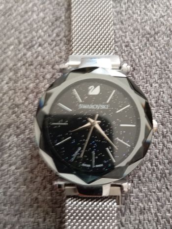 Montre Swarovski grise bracelet aimanté