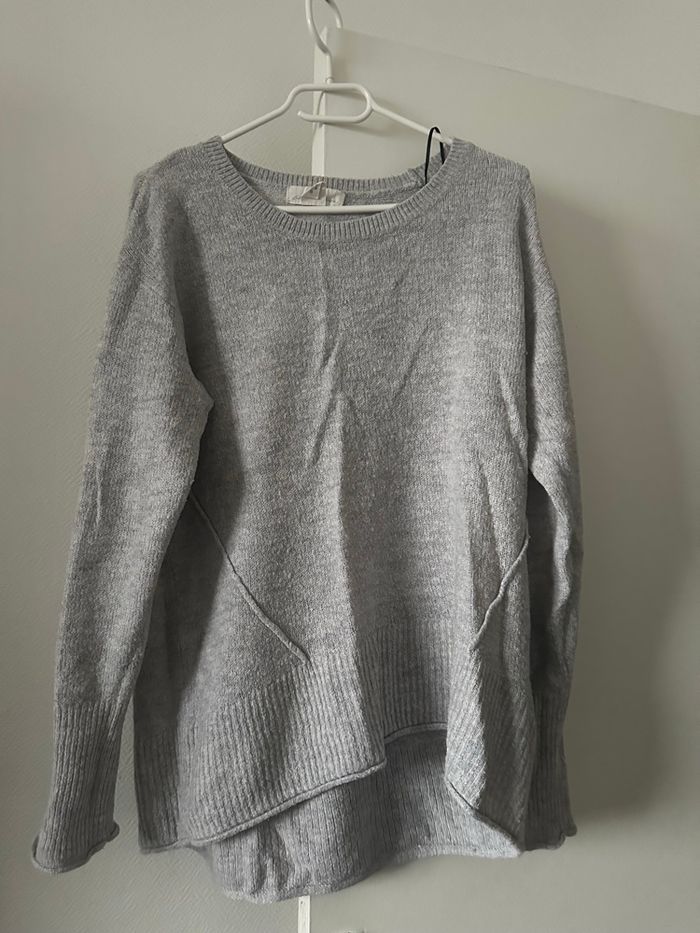 Pull gris