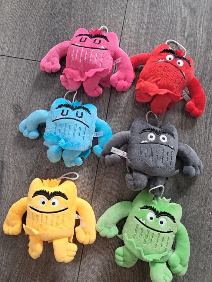 6 jolies peluches monstres de la couleur des emotions - photo numéro 2