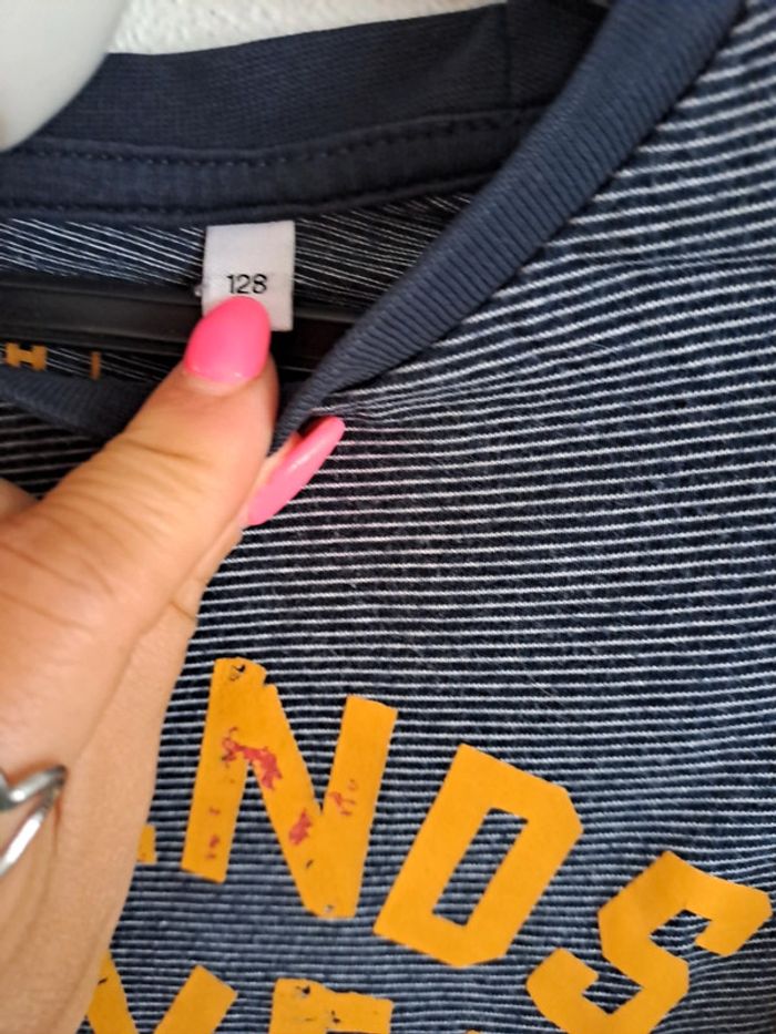 Tee-shirt manches longues garçon rayé bleu marine friends renard raton laveur C&A 8 ans - photo numéro 5