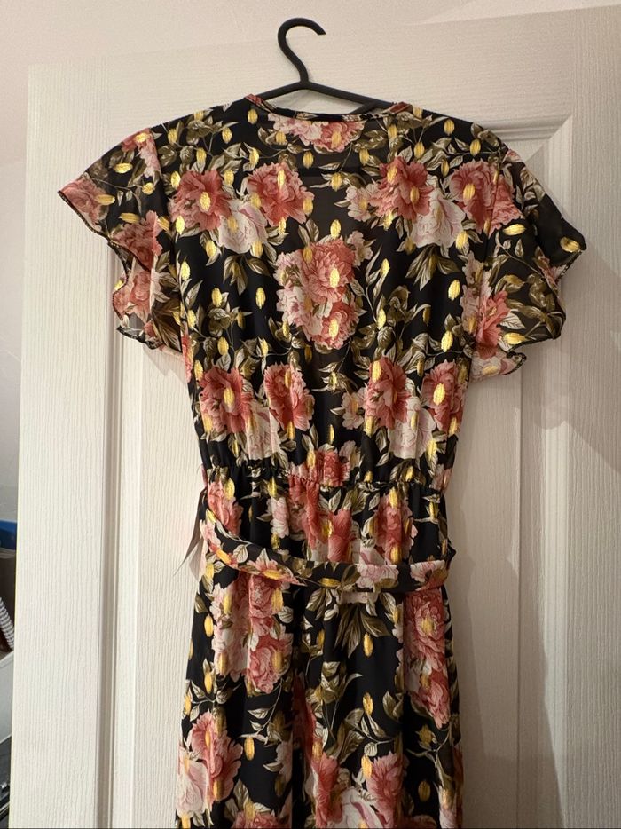 Robe fleuri neuve - photo numéro 4