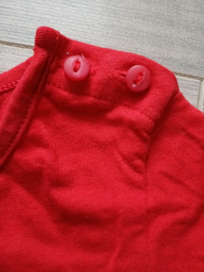 Tee-shirt taille 12 mois neuf - photo numéro 3