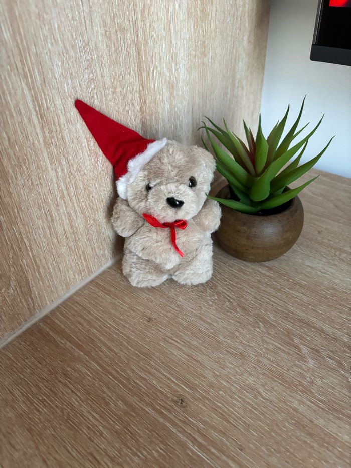 Mini peluche ourson chapeau de Noël - photo numéro 2