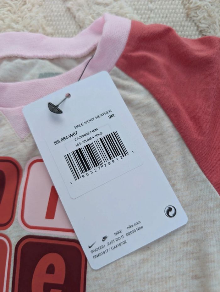 Grenouillère courte 9 mois Nike neuf - photo numéro 3