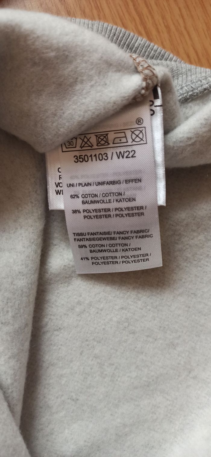 Sweat taille 12 ans - photo numéro 6