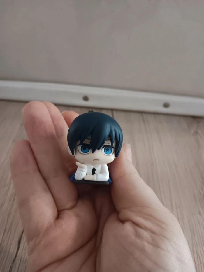 Petite figurine chainsaw man aki