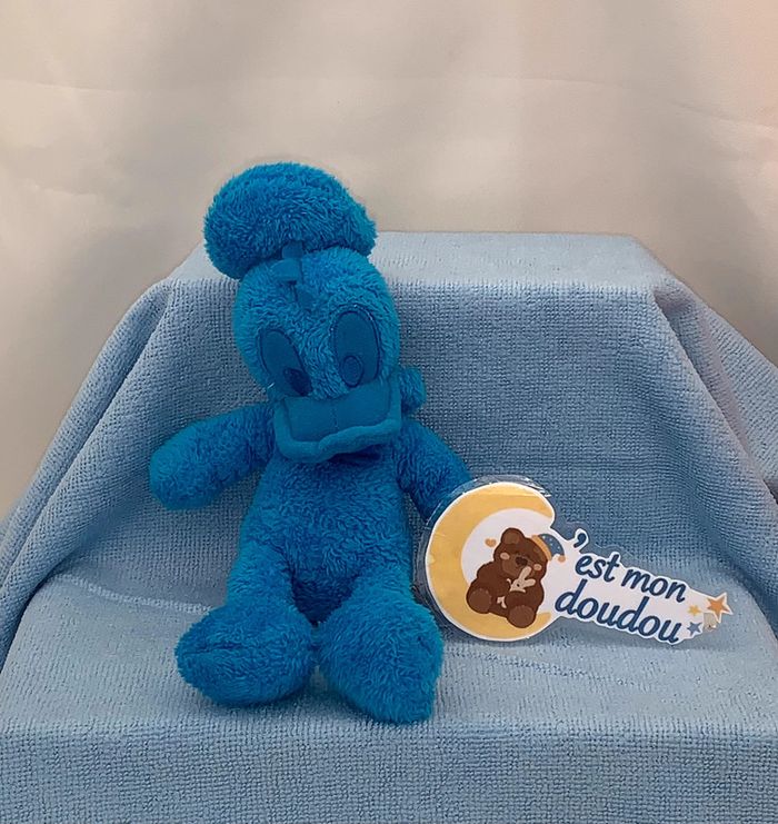 DY132 doudou Donald disney