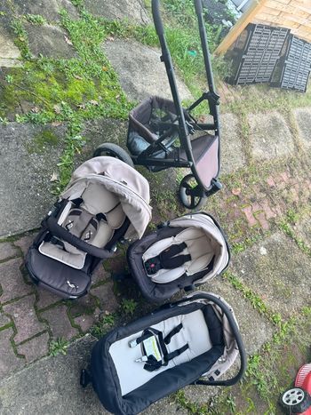 Poussette 3 en 1 tout terrain