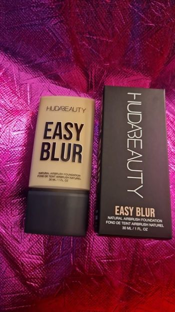 Hudabeauty fond de teint easy blur Cheesecake 250G 30ml neuf