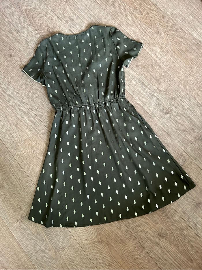 Robe kaki et dorée à manches courtes Vero Moda taille XS TBE - photo numéro 8